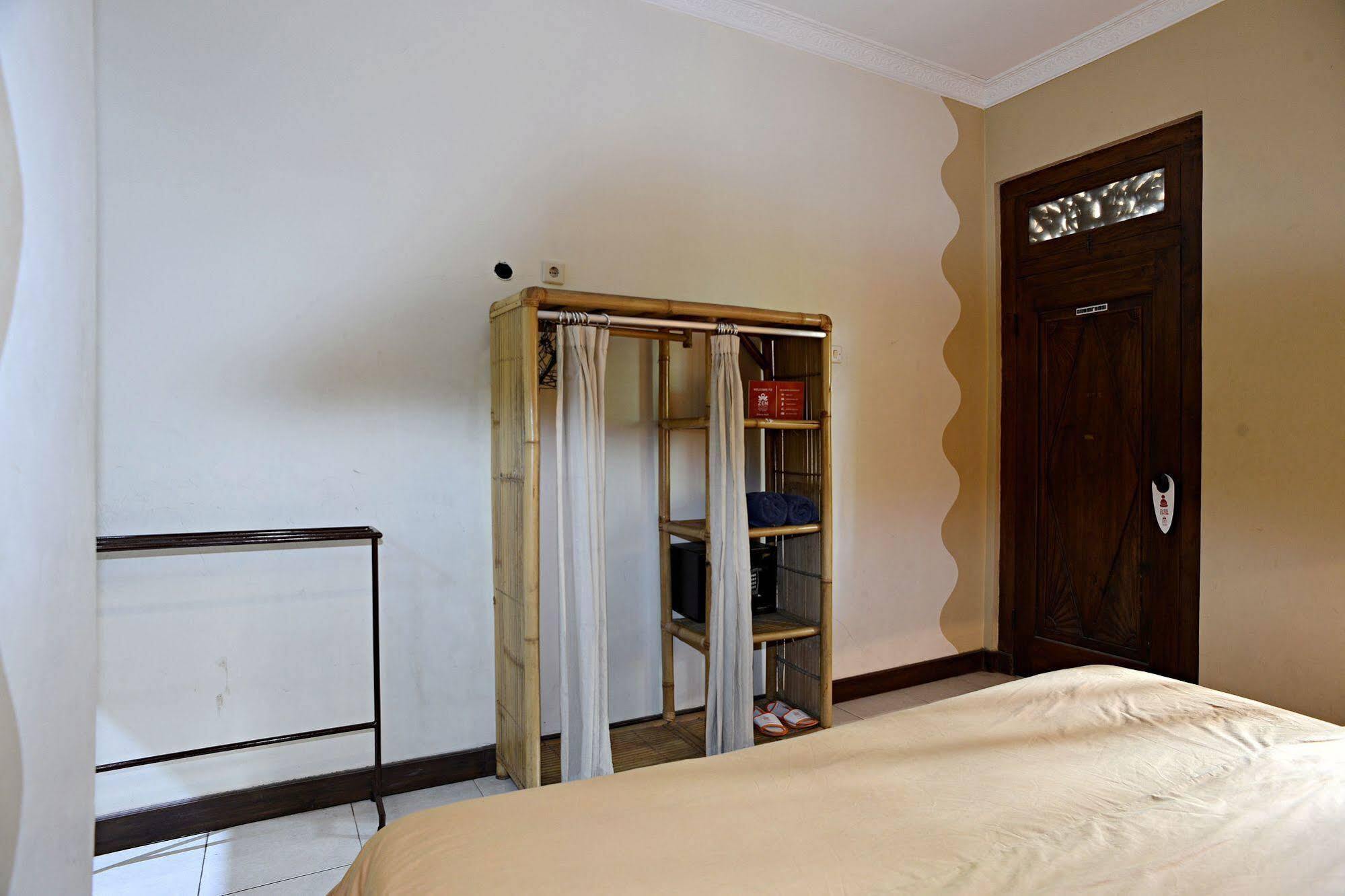 יוגיאקרטה Zen Rooms Malioboro Sosrowijayan Wetan מראה חיצוני תמונה